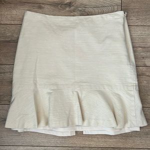 Off white Ann Taylor size 6 mini skirt